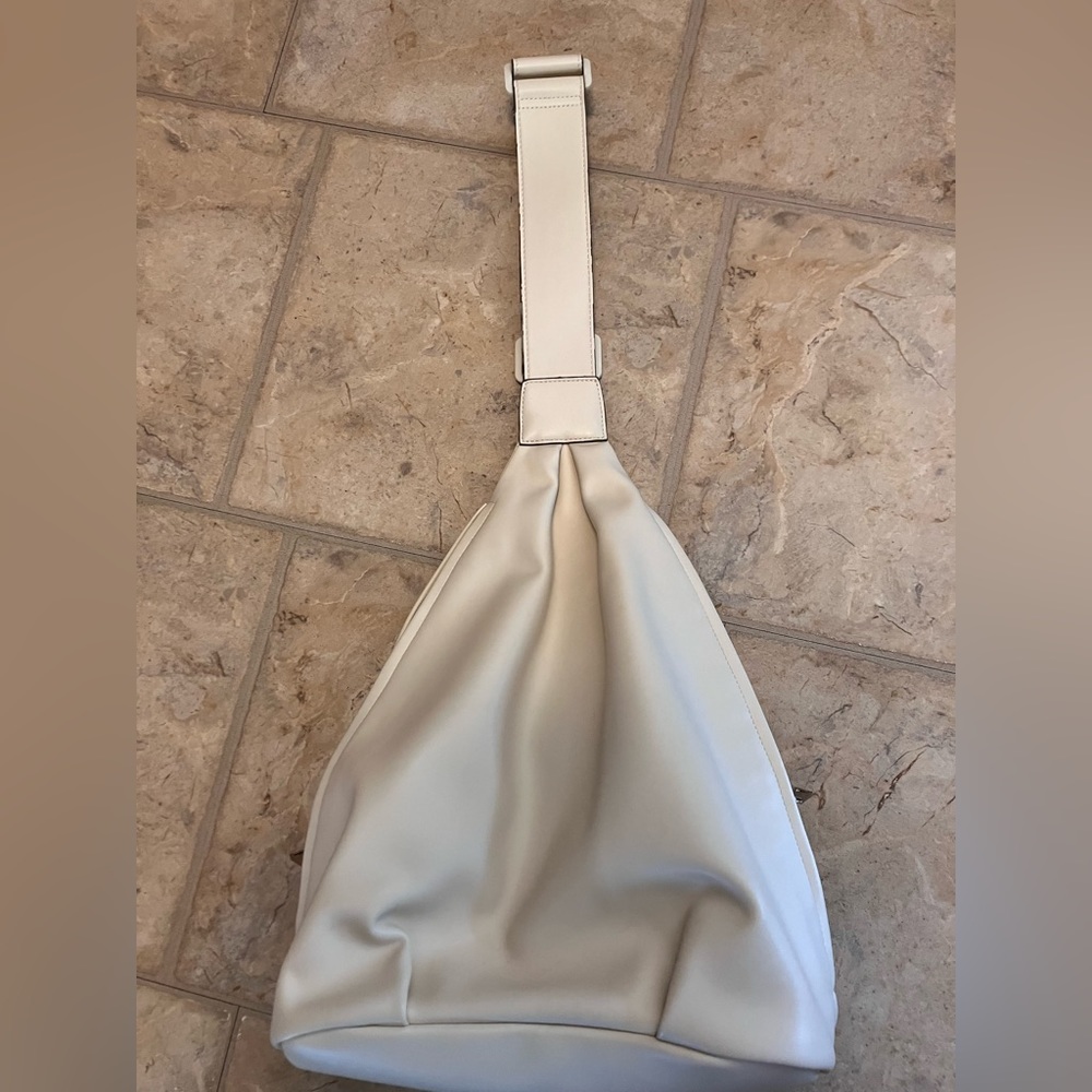 Sold ❌A new day bag